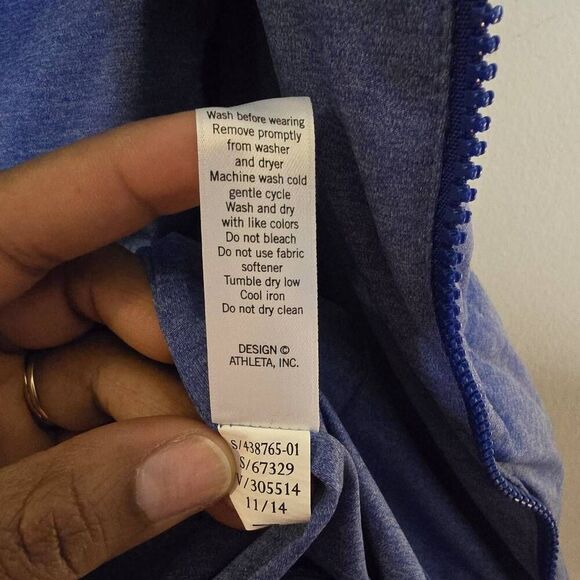 Athleta Hooded Puffer Vest Women’s Size Small Purple Lightweight Warm Zip Jacket - Picture 8 of 16